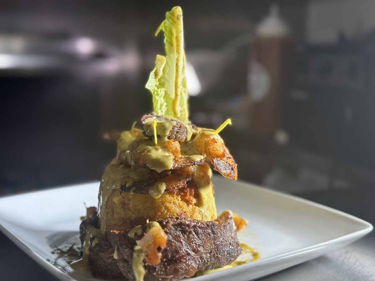 Masheratti Lounge & Grill